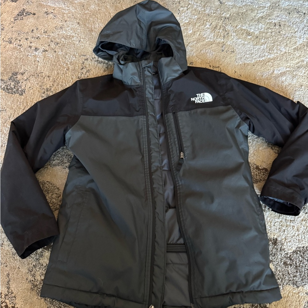 North face winter jacket size Boys Large (14/16)
